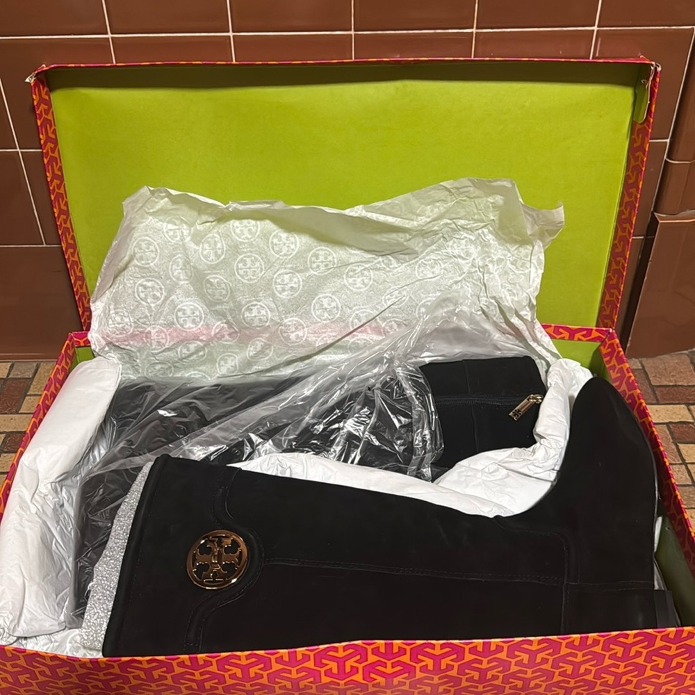 NIB Tory Burch Selma Suede Boots Sz 9.5
